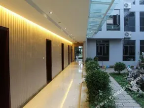 Hu Pan Hotel - Image 5