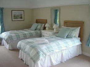 Flint House Bed & Breakfast - Image 3