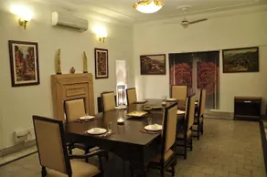 Leon House - Image 5