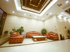 Mellow Orange Hotel - Image 2