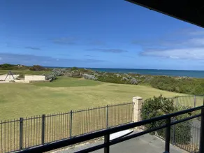 Seaview Apartment - Image 1