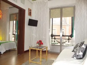 Classic Spanish Apartament - Image 3