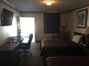 Deluxe Inn - Image 5