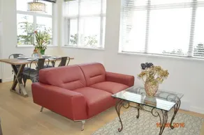 Arbutus Apartment with Ocean View - Image 2
