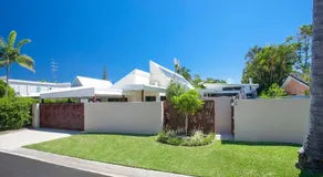 Stylish Luxury Home to Fit The Whole Family - Image 5