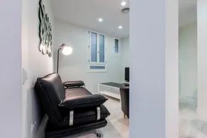 Book in Madrid - Cascorro Deluxe - Image 4