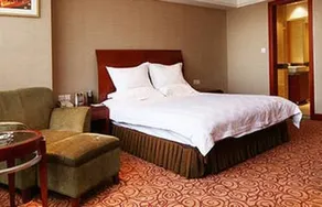 Huaxia Conifer Hotel - Image 5