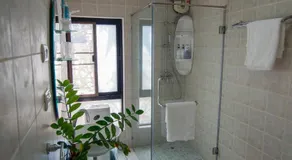Tina's Living Paradise Guesthouses with Private Pool - Image 4