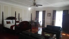CR Mansion - Image 5