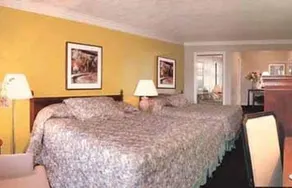 Intown Hotel - Image 2