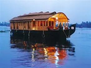 Variant House Boats - Image 1