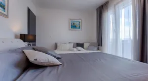 Holiday House Queens With Sea View - Image 4