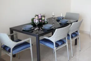 Laila's Luxury Seaview Apartment - Image 4