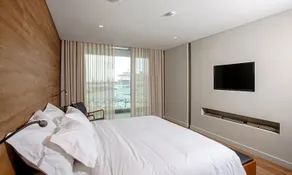 Azor Hotel - Image 2