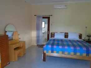 Sister Bungalow 2 - Image 3