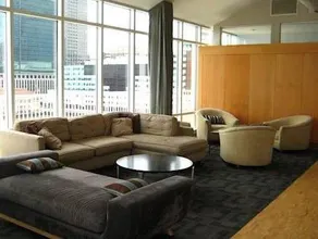 Harbor View Apartments - Image 1