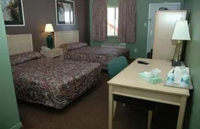 Bradford Inn & Suites - Image 4