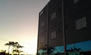Macs Hotel - Image 1