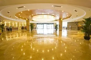 Three Gorges Dongshan Hotel - Image 2