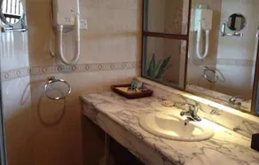 No 1 City Zhaoyang Hotel - Image 5