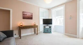Greco's Close - Image 3