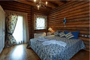 Iliessa Wooden Guesthouse - Image 2