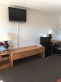 Cloud 9 Motel - Image 5