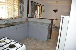 Vale House - Image 2