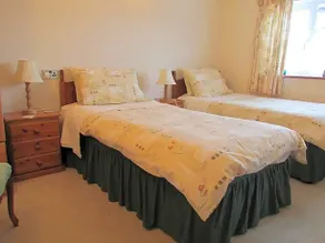 Albertine ,A warm welcome awaits you ,Offering en-suite room only accommodation,Ideal location for Solent Way ,High Street ,Isle of Wight ,New Forest - Image 3