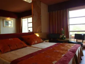 Palmira Beach Hotel - Image 4