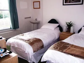 Maindee Cottage - Image 4