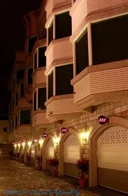 Debonair Motel - Image 2