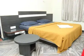 The Silverlining Guest House - Image 2