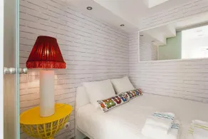 Modern Alfama Studio Apartment RentExperience - Image 3
