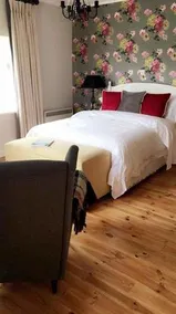 The Watersedge Cottage - Image 5