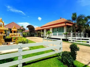 Candy Bar Resort - Image 1
