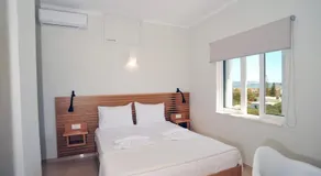 Mithos Premium Rooms - Image 5