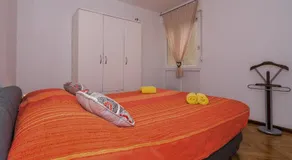 2 bedroom apartment/parking/market - Image 3
