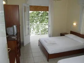 Hotel Anesis - Image 4