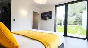 Luxurious villa in Mougins with swimming pool - Image 3