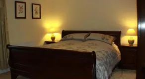 Black Dog House - Image 3