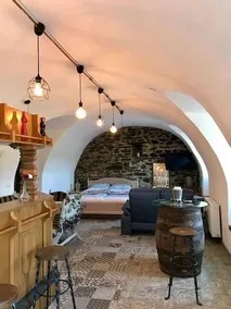 The Wine Cellar in the Old Gemeinde House - Image 5