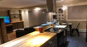 Luxury One Bed/Bath condo w/ parking on Whyte Ave - Image 2