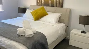 BALLARAT CLOSE 2 CBD + HOSPITAL+3BR HOME+NETFLIX + WiFi + Gift - Image 3