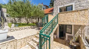 Ana Apartments - Image 4