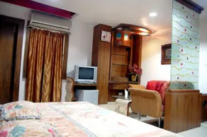 Hotel Meera - Image 4