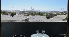 Studio 204 with harbour, ocean and sunset views from the balcony - Image 3