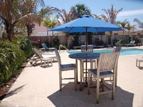 Mainsail Beach Inn - Image 4