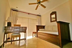 Flamingo Ocean View - Image 5