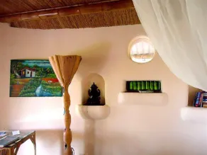 Hobbit Cob Cottage - Image 2